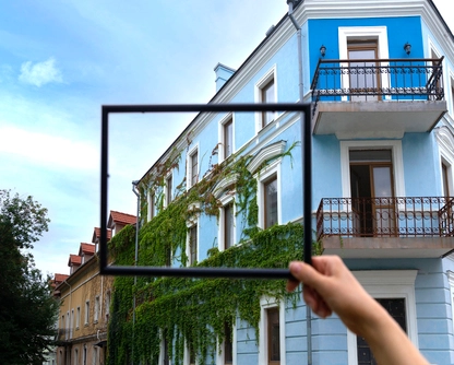 framing landscape while traveling 1