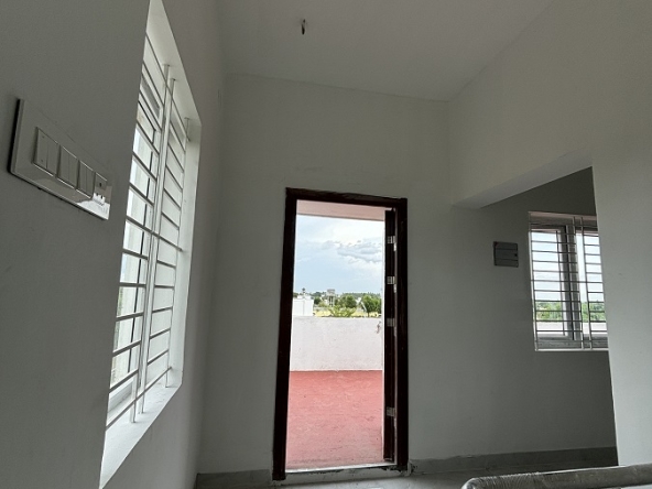 Balcony-Entry-View_2-592x444